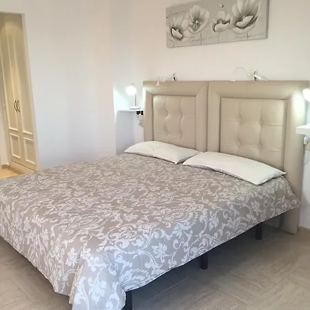 Villa Modern Beachside Marbellac